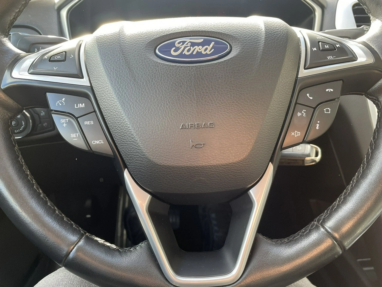 Ford Mondeo - Zdjęcie 13