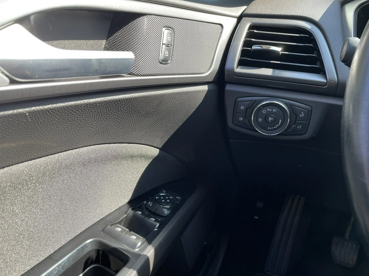 Ford Mondeo - Zdjęcie 10