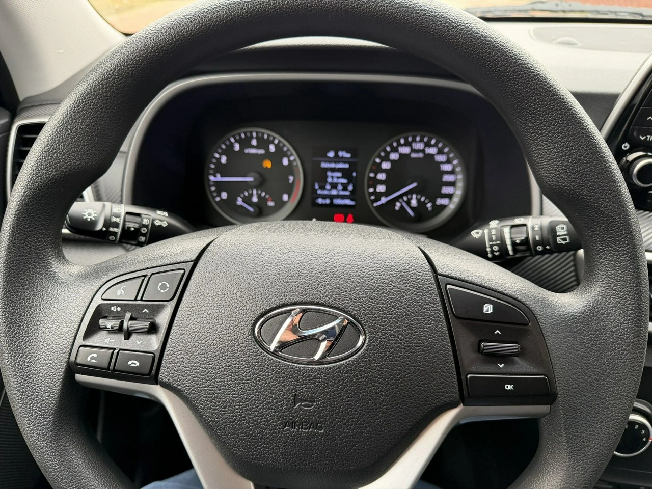 Hyundai Tucson - Zdjęcie 10
