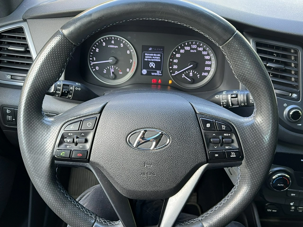 Hyundai Tucson - Zdjęcie 10
