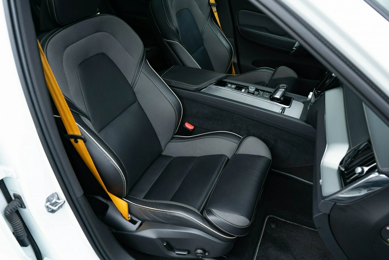 Volvo XC 60 - Zdjęcie 17