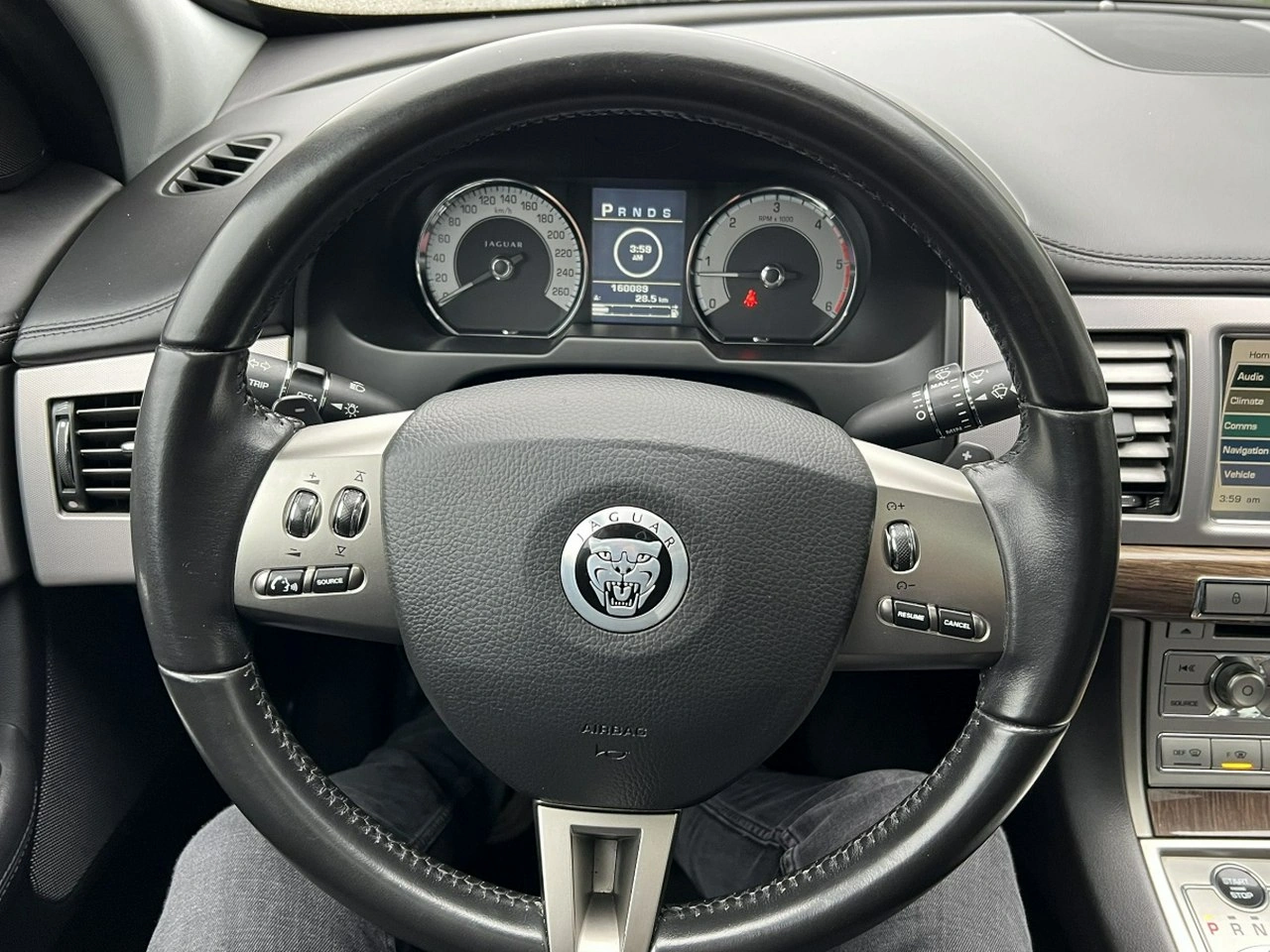 Jaguar XF - Zdjęcie 11