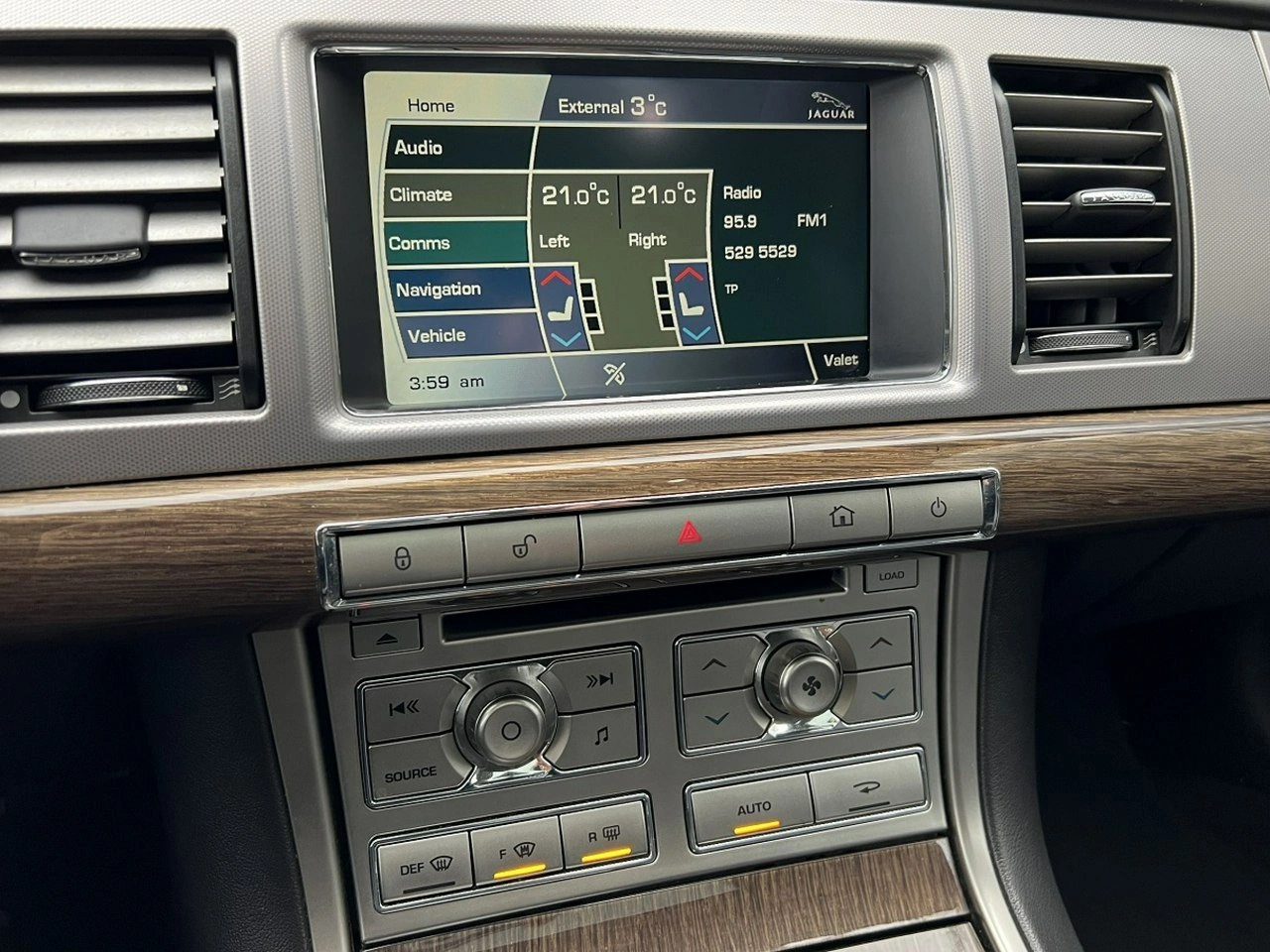 Jaguar XF - Zdjęcie 12