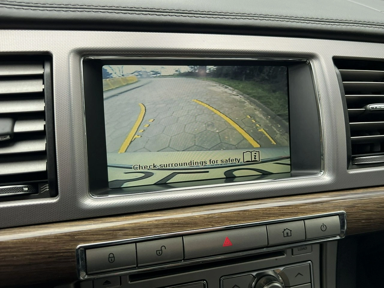 Jaguar XF - Zdjęcie 14
