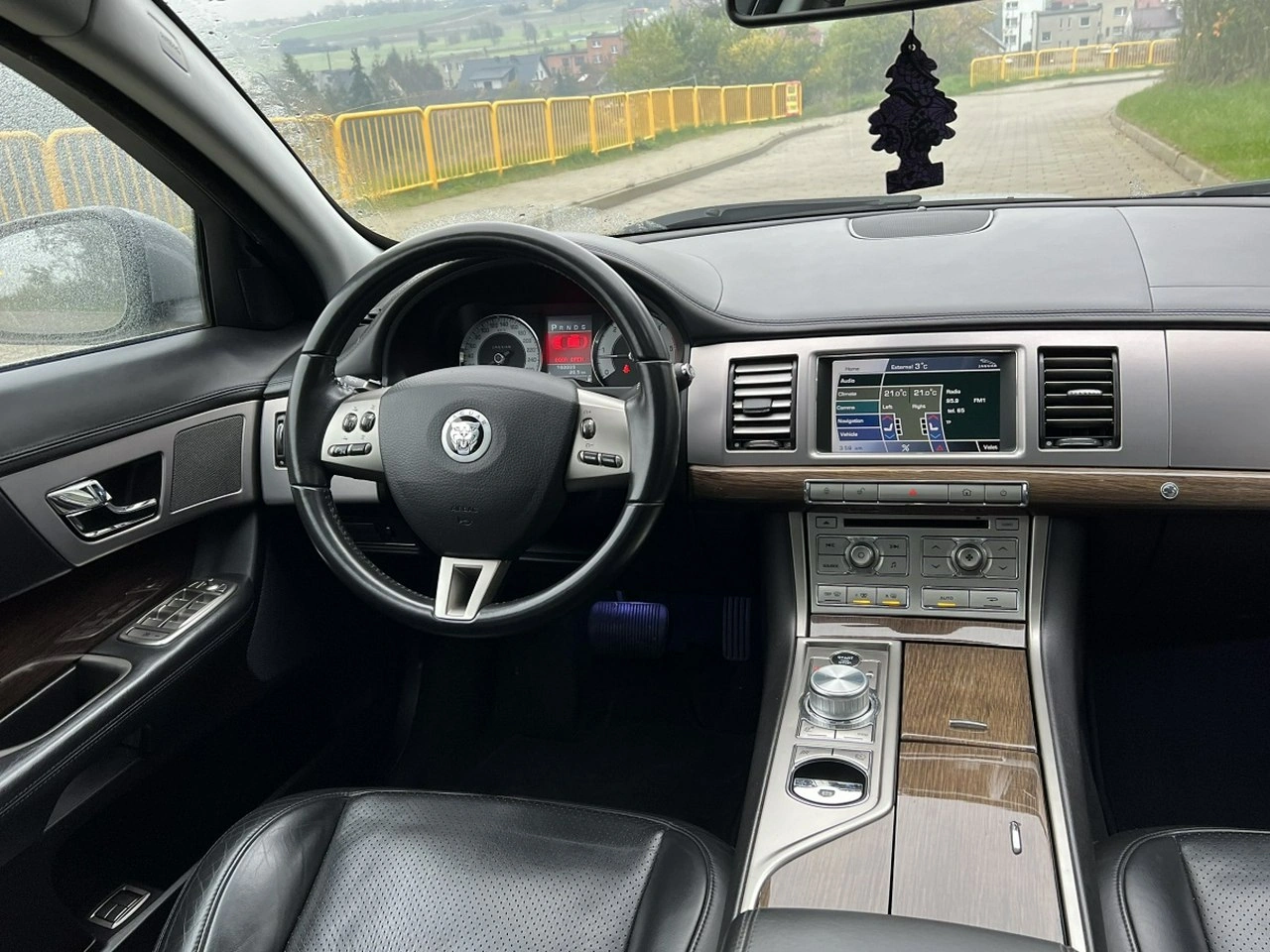 Jaguar XF - Zdjęcie 8
