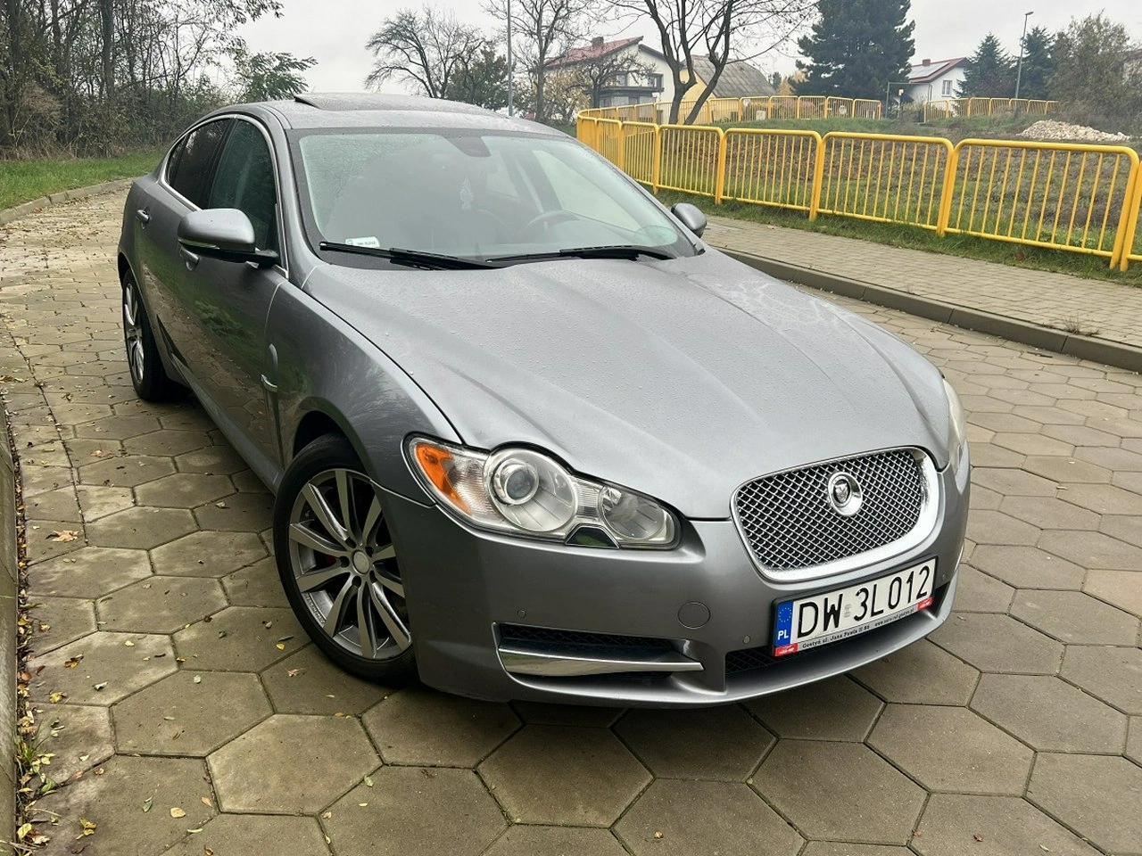Jaguar XF - Główne zdjęcie