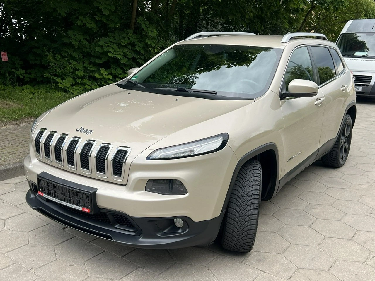 Jeep Cherokee - Zdjęcie 2