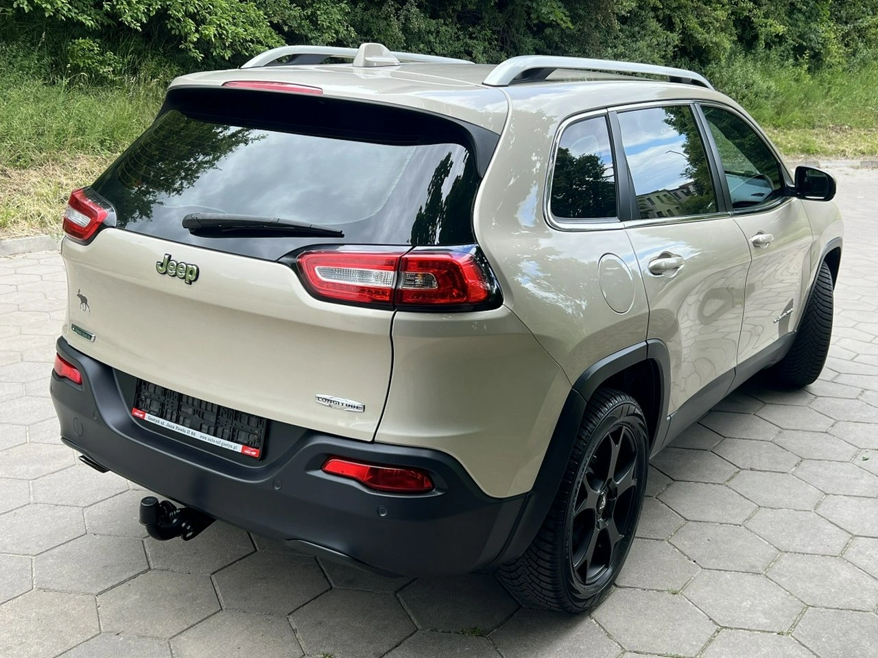Jeep Cherokee - Zdjęcie 5