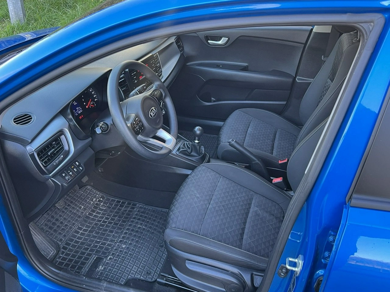 Kia Rio - Zdjęcie 9