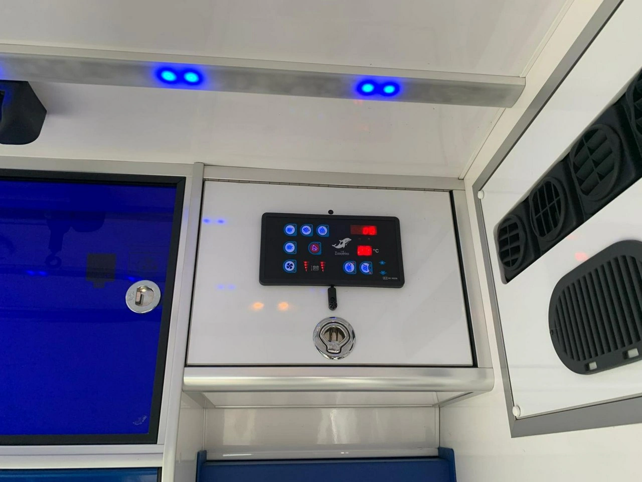 Volkswagen Transporter - Zdjęcie 16