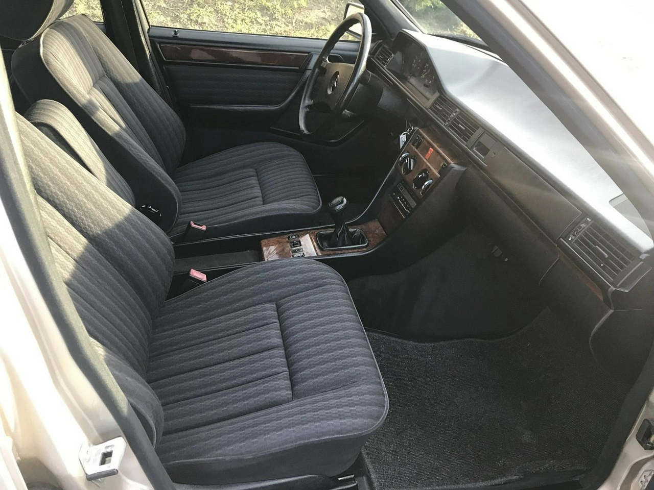 Mercedes W124 - Zdjęcie 9