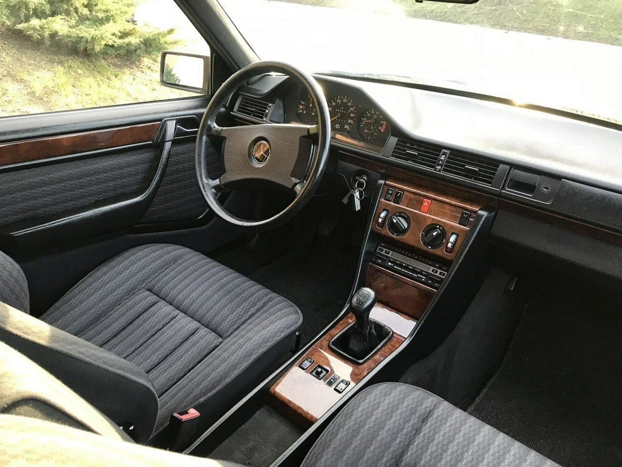Mercedes W124 - Zdjęcie 11