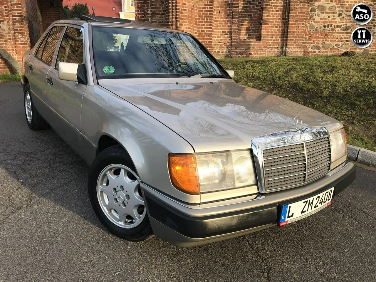 Mercedes W124 - Główne zdjęcie