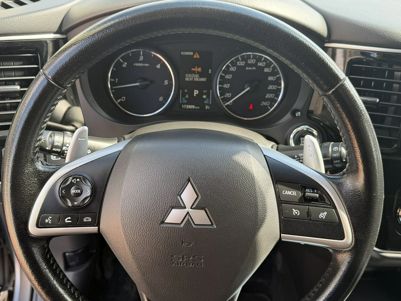 Mitsubishi Outlander - Zdjęcie 11