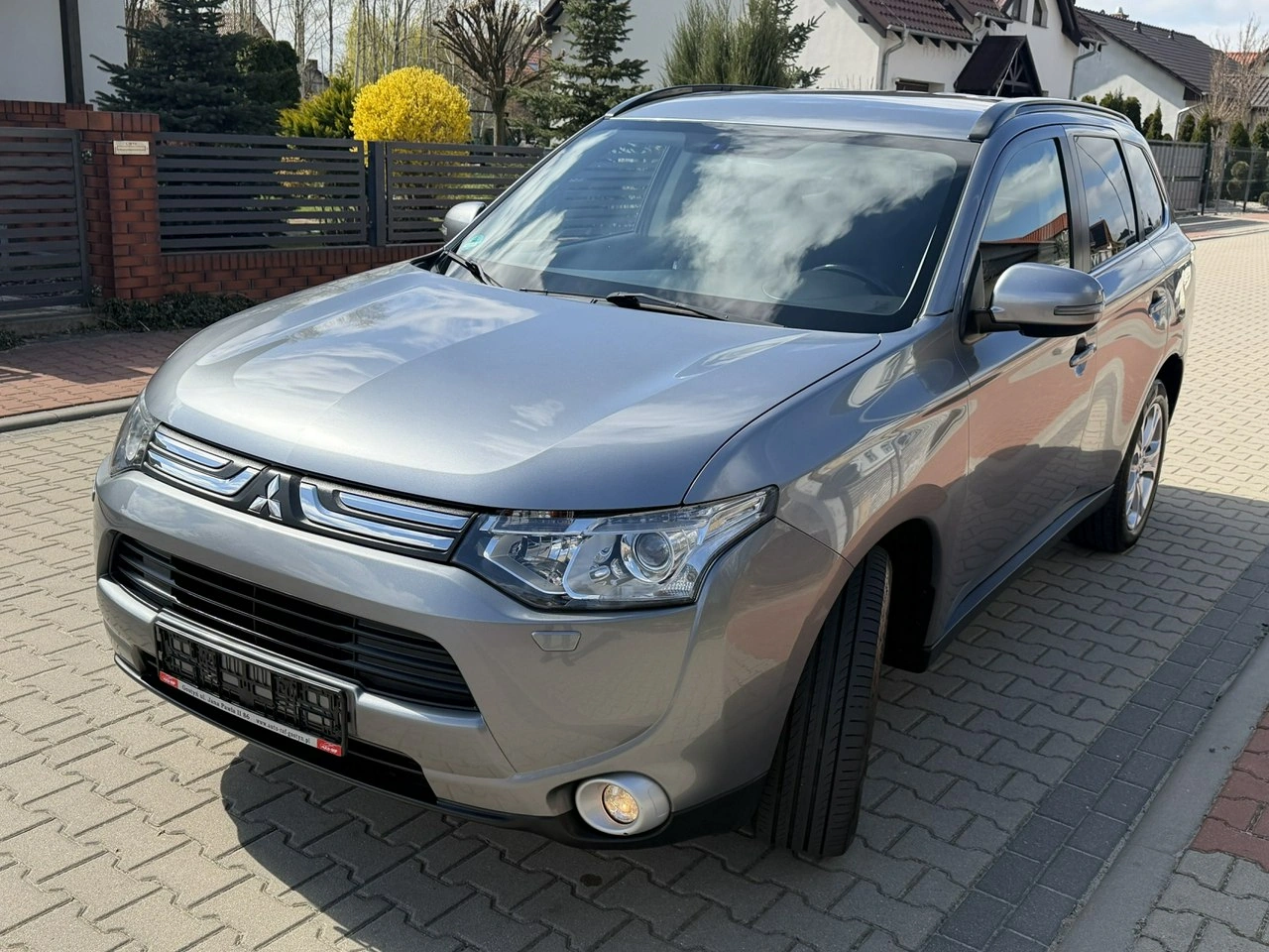 Mitsubishi Outlander - Zdjęcie 2