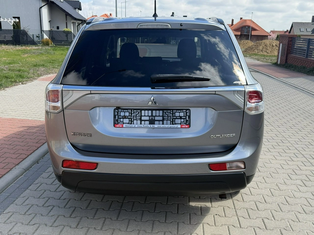 Mitsubishi Outlander - Zdjęcie 4