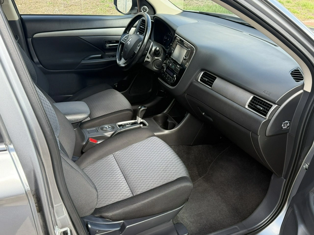 Mitsubishi Outlander - Zdjęcie 6