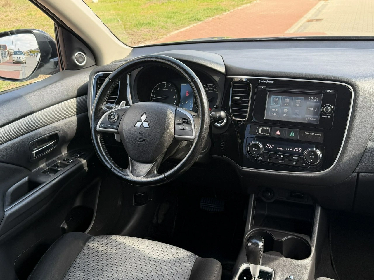 Mitsubishi Outlander - Zdjęcie 8