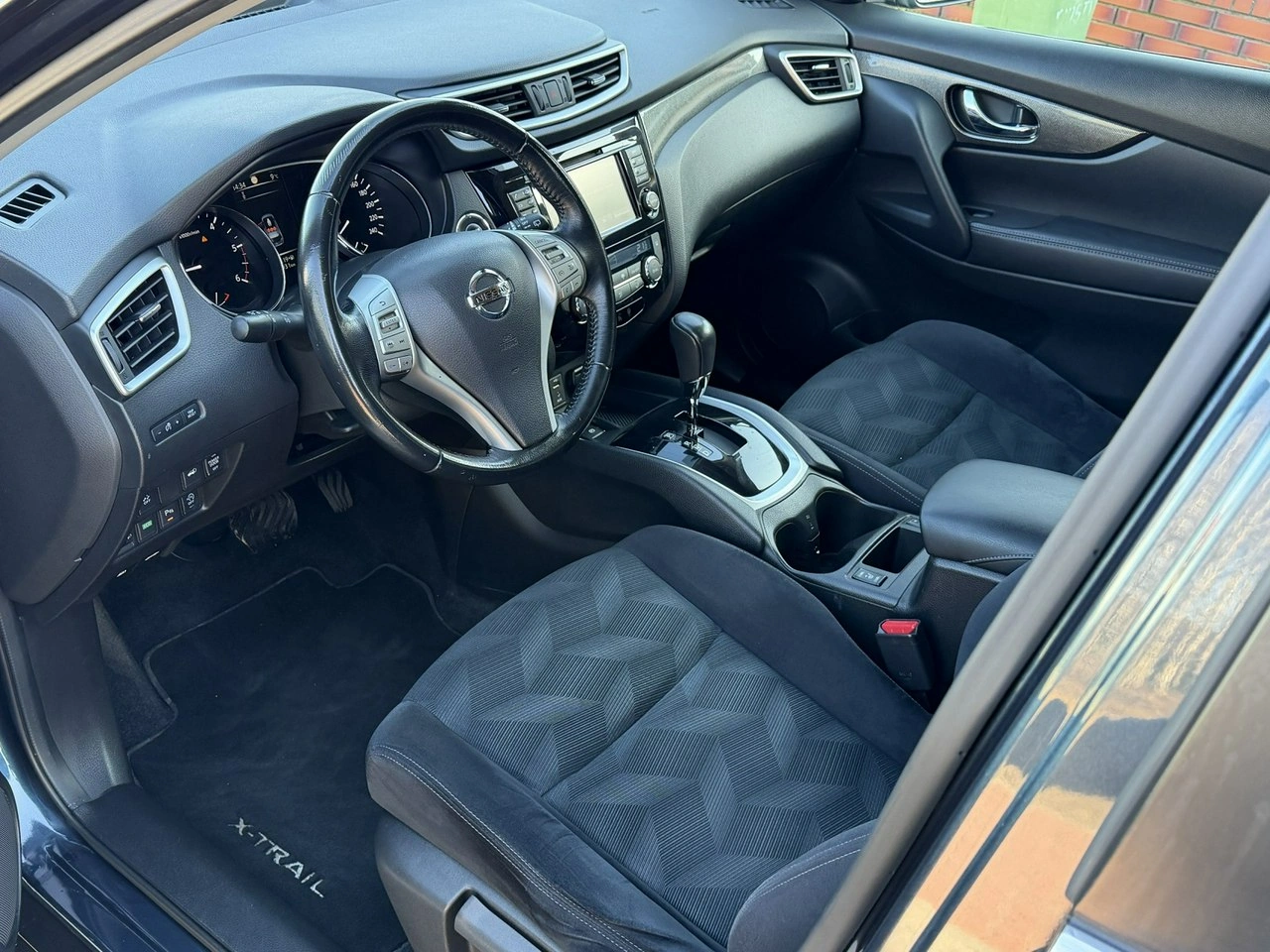 Nissan X-Trail - Zdjęcie 8