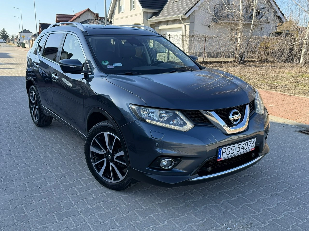 Nissan X-Trail - Główne zdjęcie