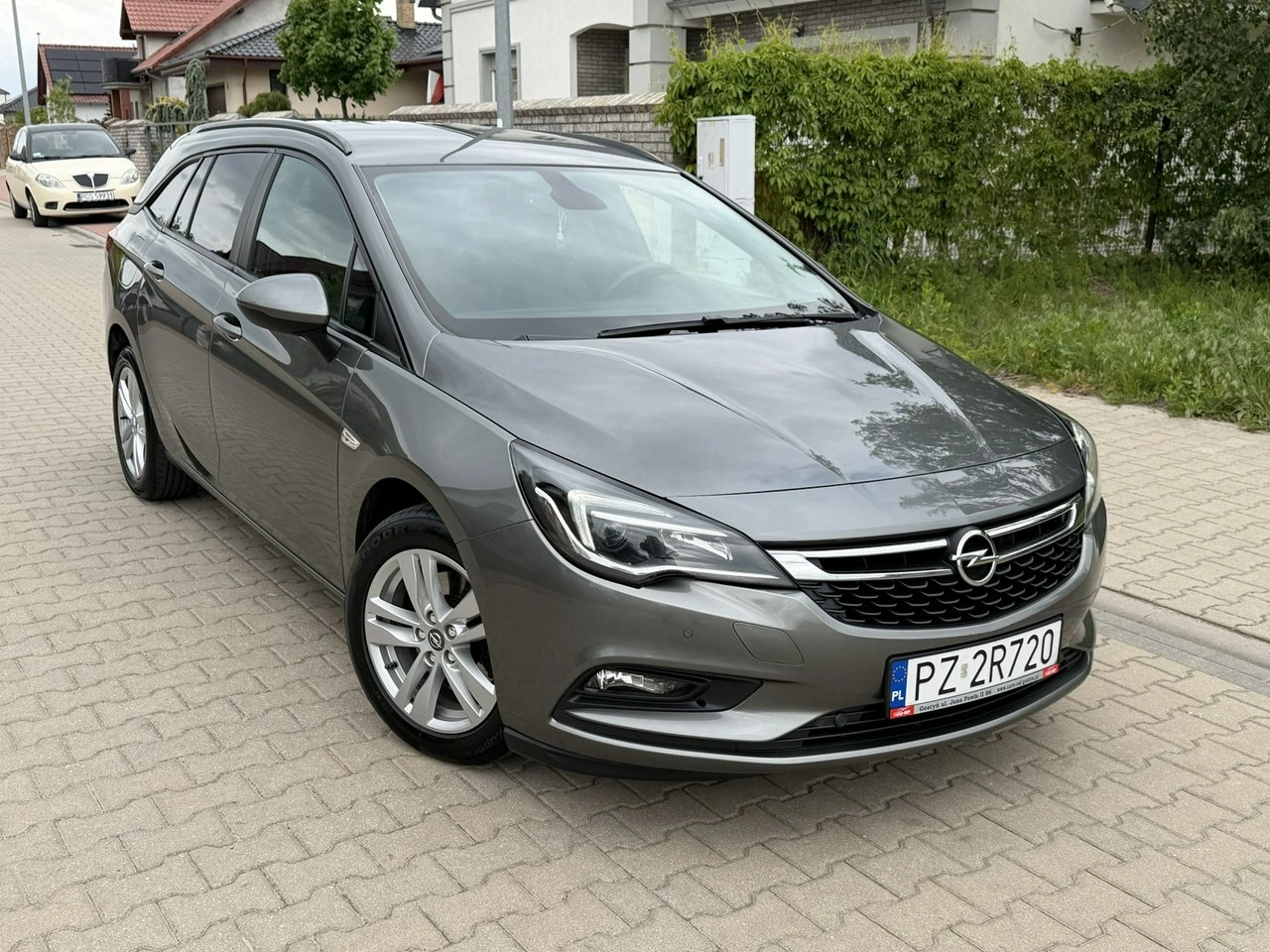 Opel Astra - Główne zdjęcie