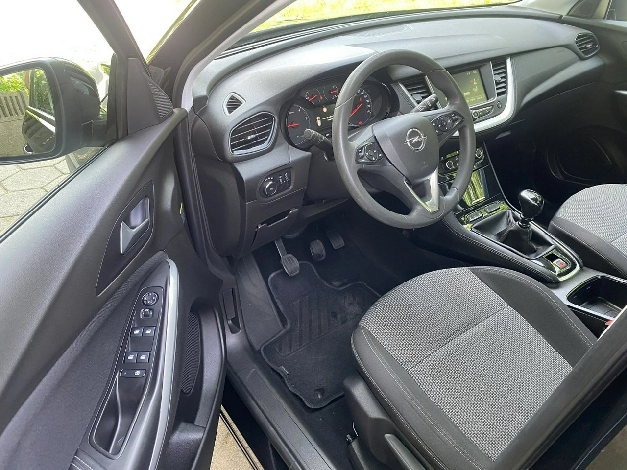 Opel Grandland X - Zdjęcie 10