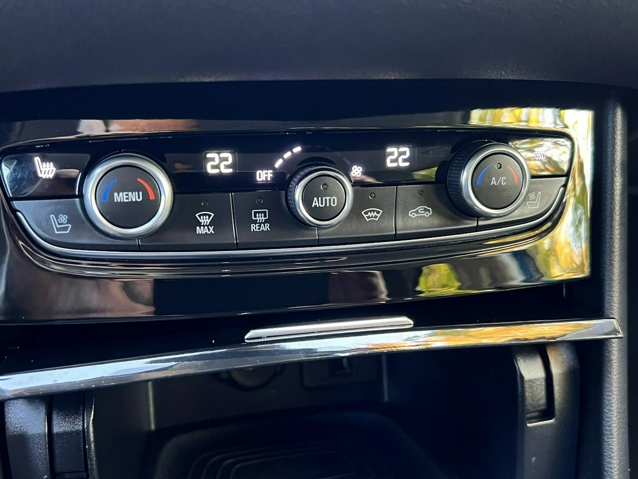 Opel Grandland X - Zdjęcie 11