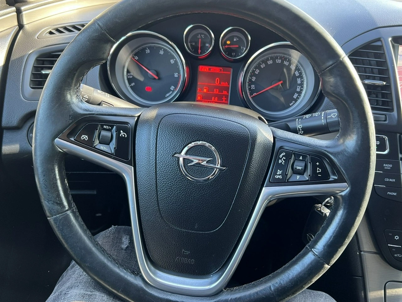 Opel Insignia - Zdjęcie 10