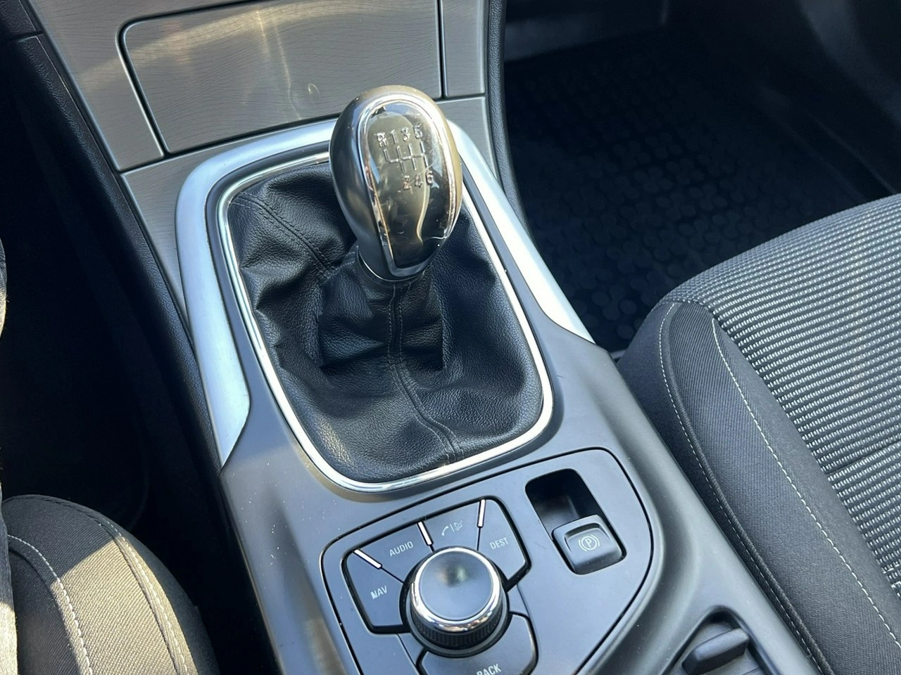 Opel Insignia - Zdjęcie 12