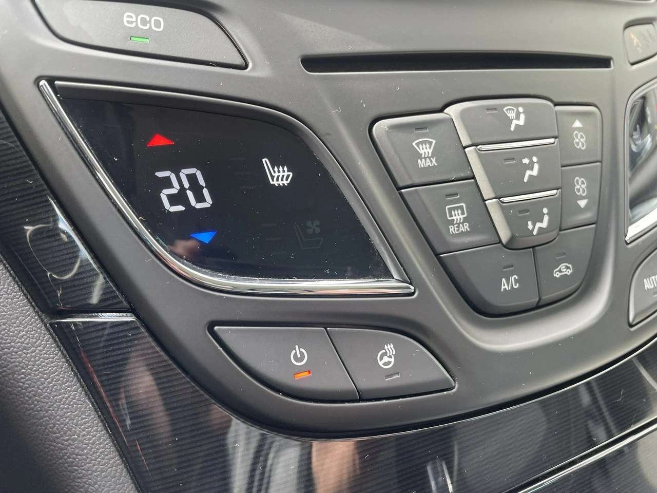 Opel Insignia - Zdjęcie 13