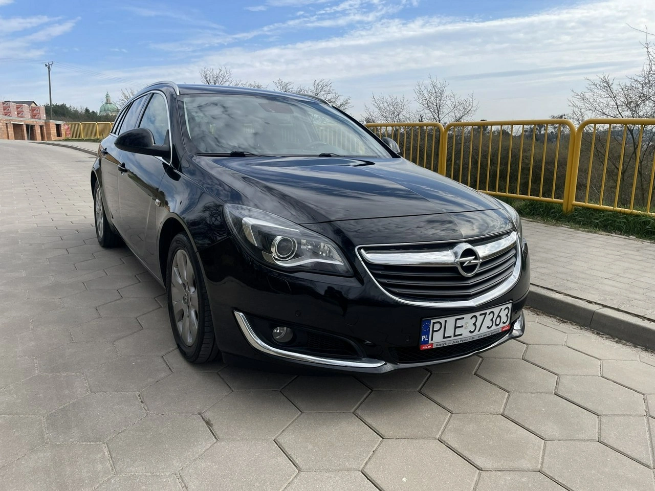 Opel Insignia - Główne zdjęcie