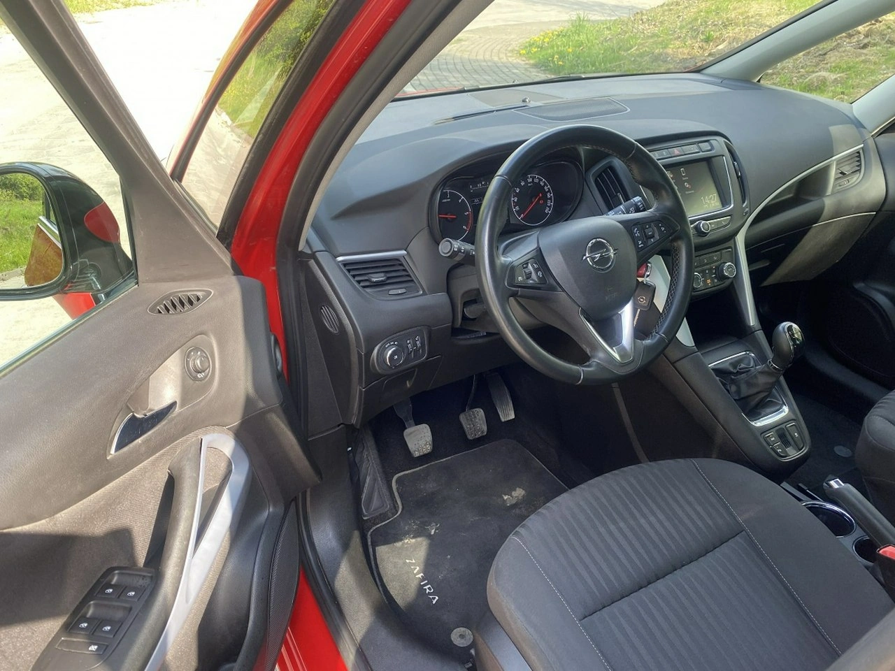 Opel Zafira - Zdjęcie 10