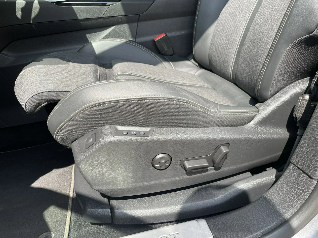 Peugeot 5008 - Zdjęcie 10