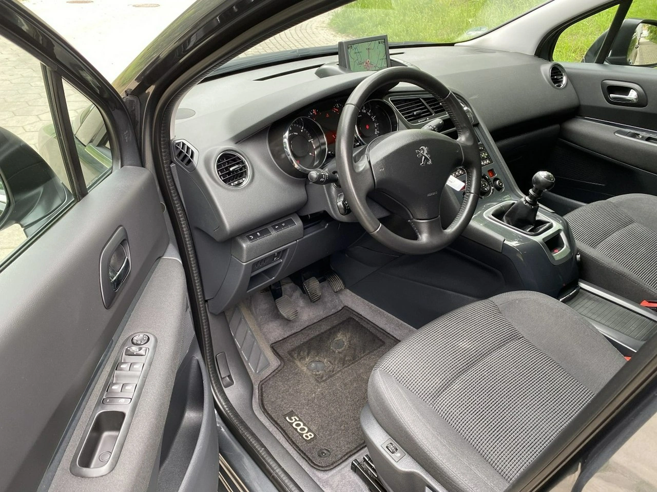 Peugeot 5008 - Zdjęcie 6