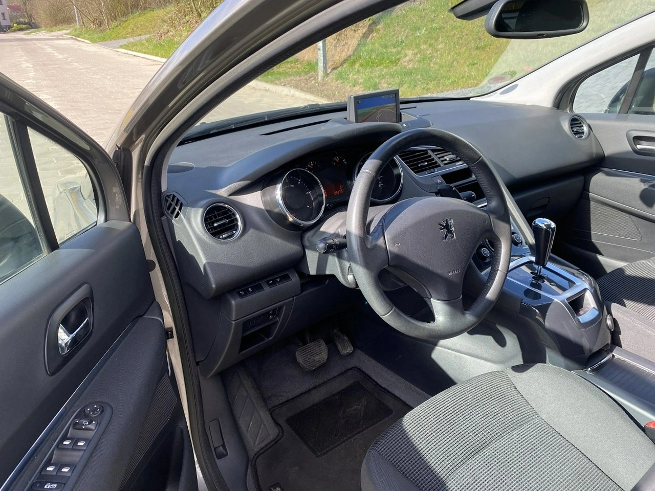 Peugeot 5008 - Zdjęcie 10