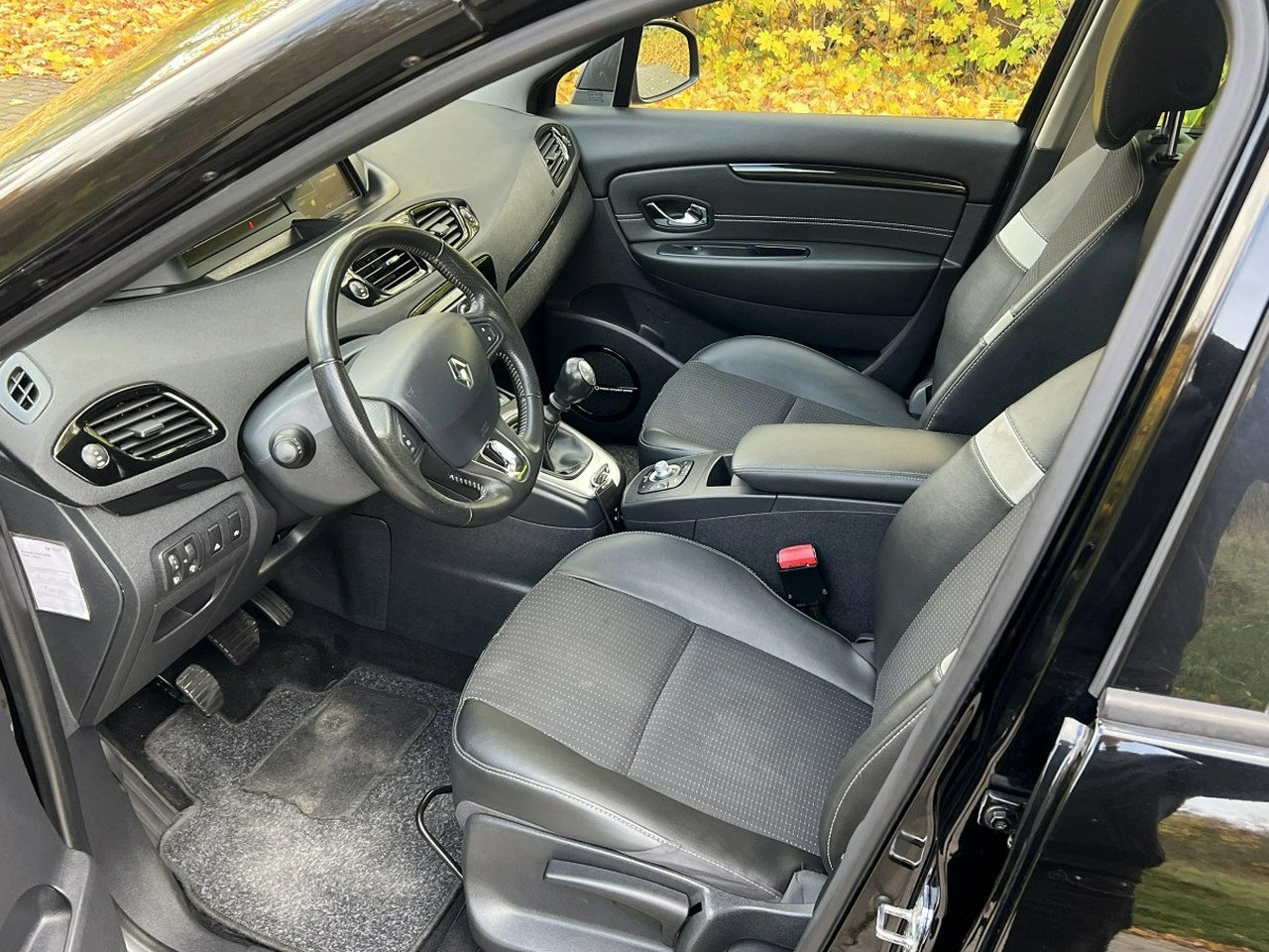 Renault Grand Scenic - Zdjęcie 10