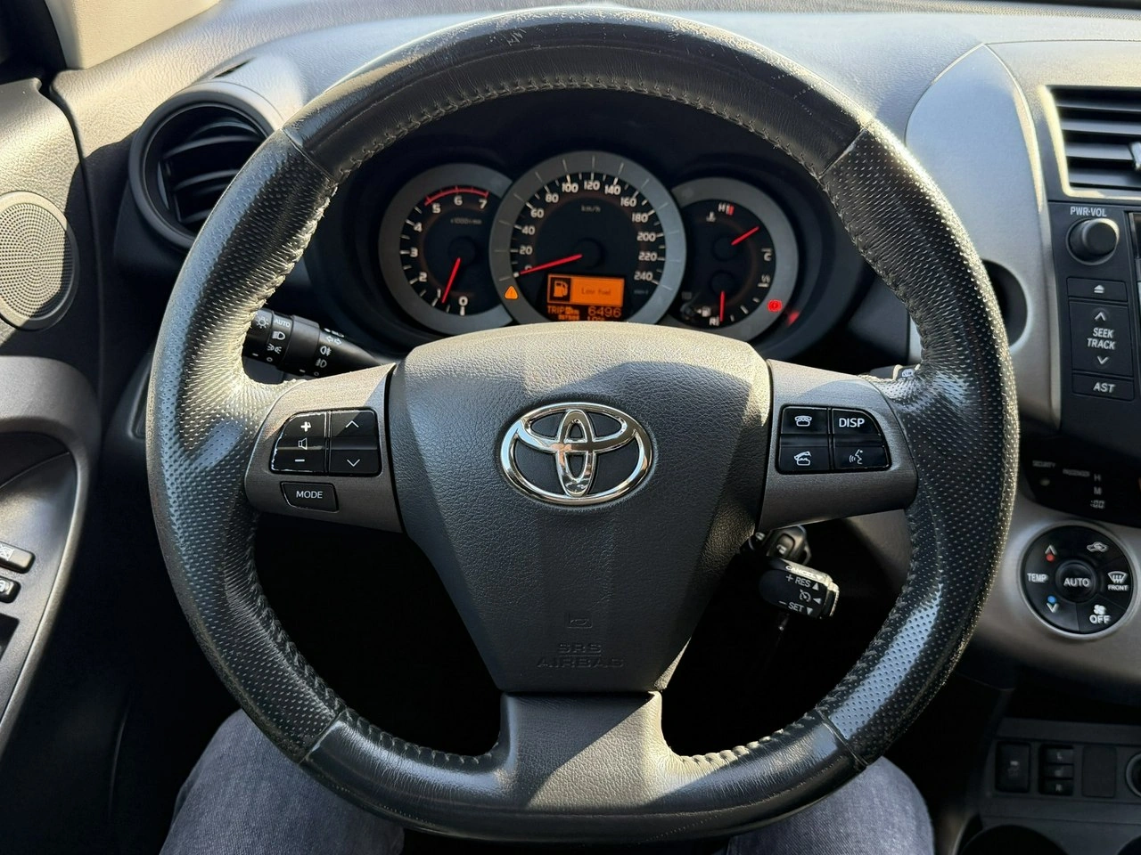 Toyota RAV-4 - Zdjęcie 10