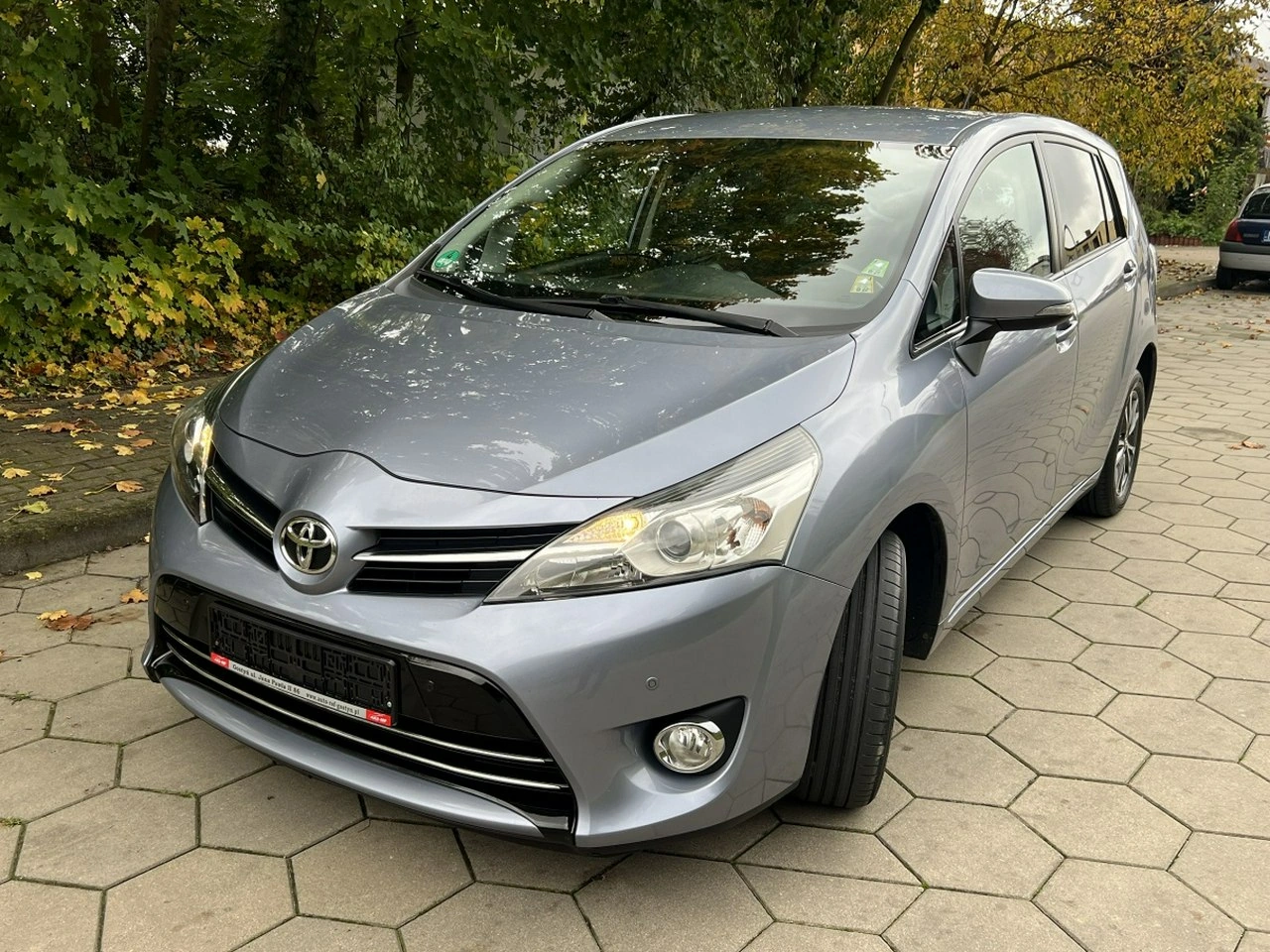 Toyota Verso - Zdjęcie 2