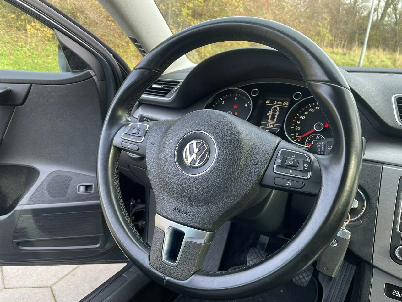 Volkswagen Passat - Zdjęcie 9