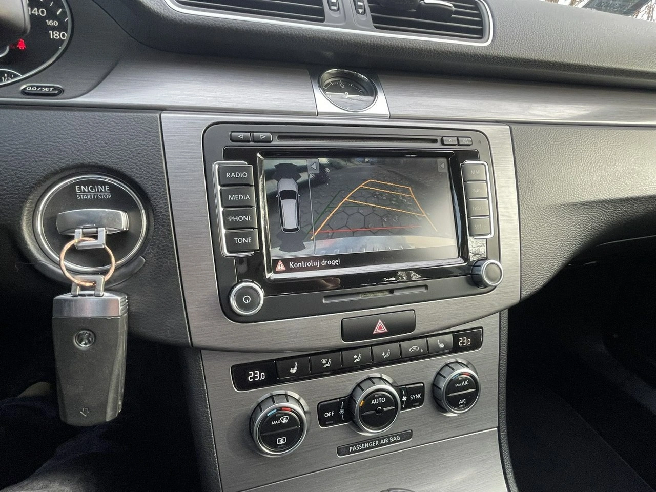 Volkswagen Passat - Zdjęcie 11