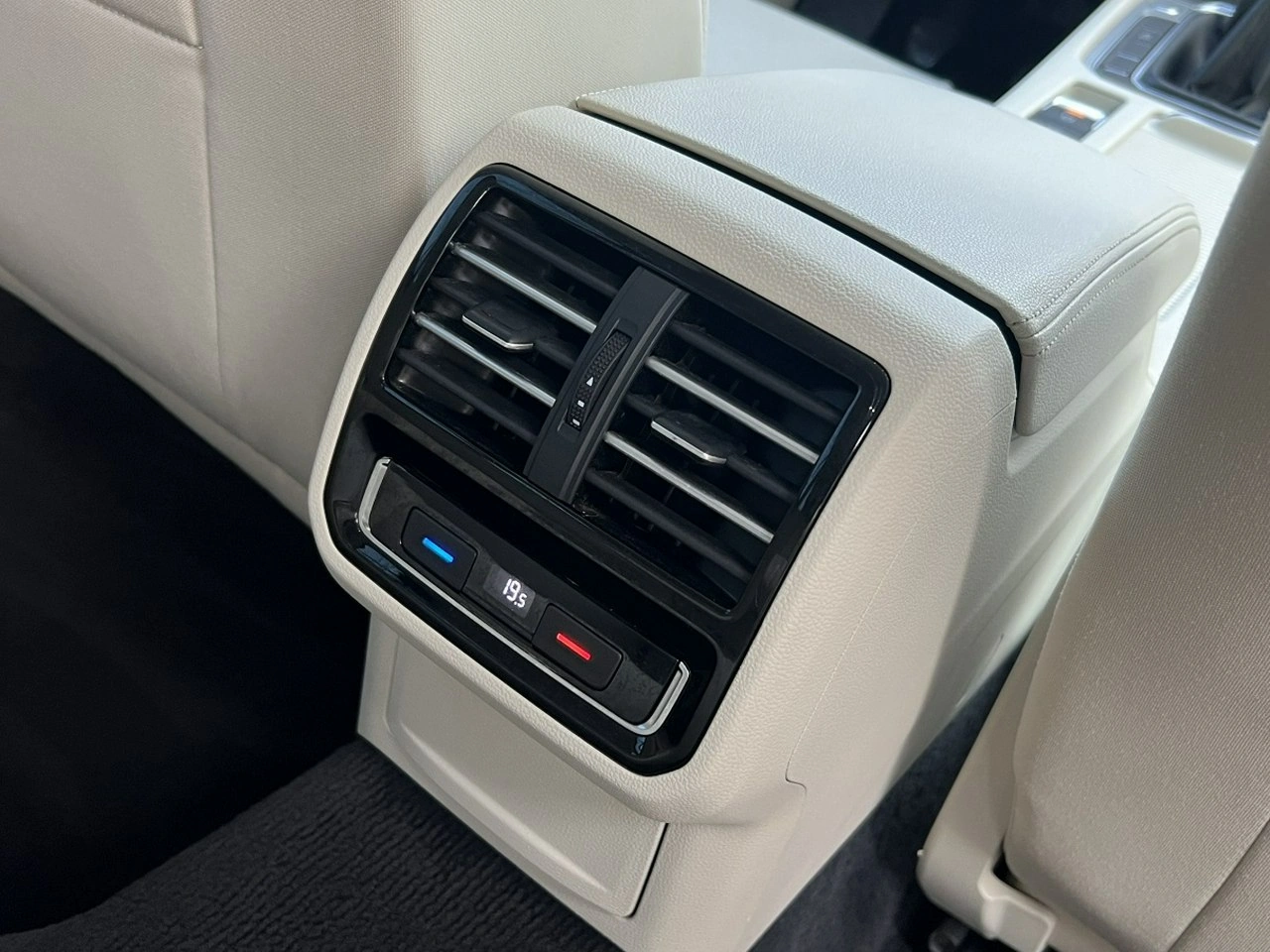 Volkswagen Passat - Zdjęcie 8