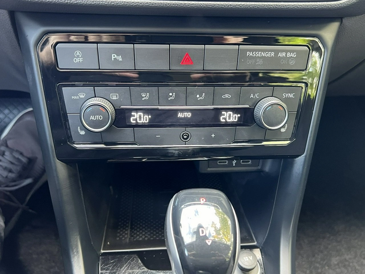 Volkswagen T-Cross - Zdjęcie 11