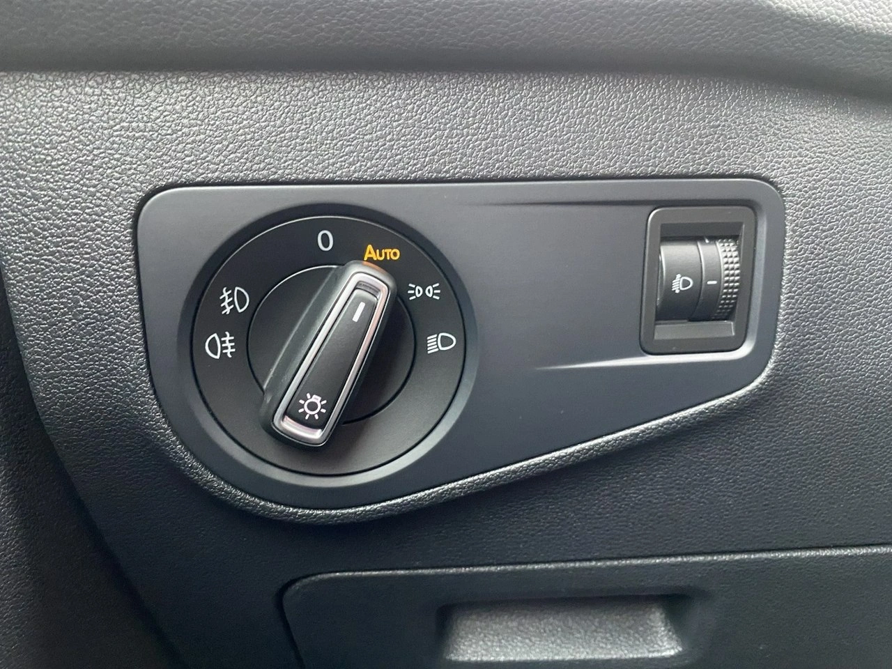 Volkswagen Tiguan - Zdjęcie 17