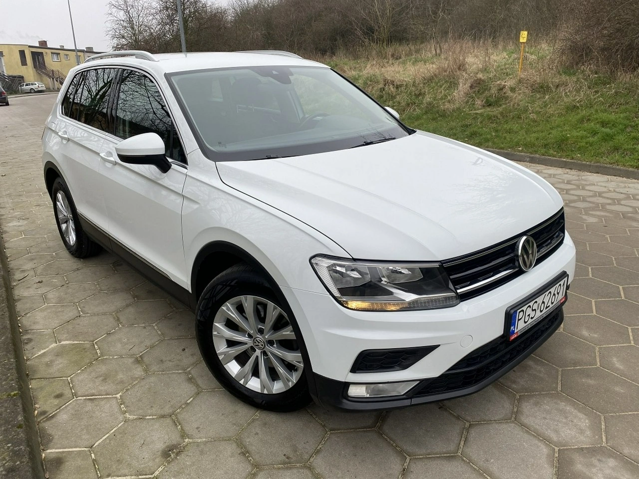 Volkswagen Tiguan - Główne zdjęcie
