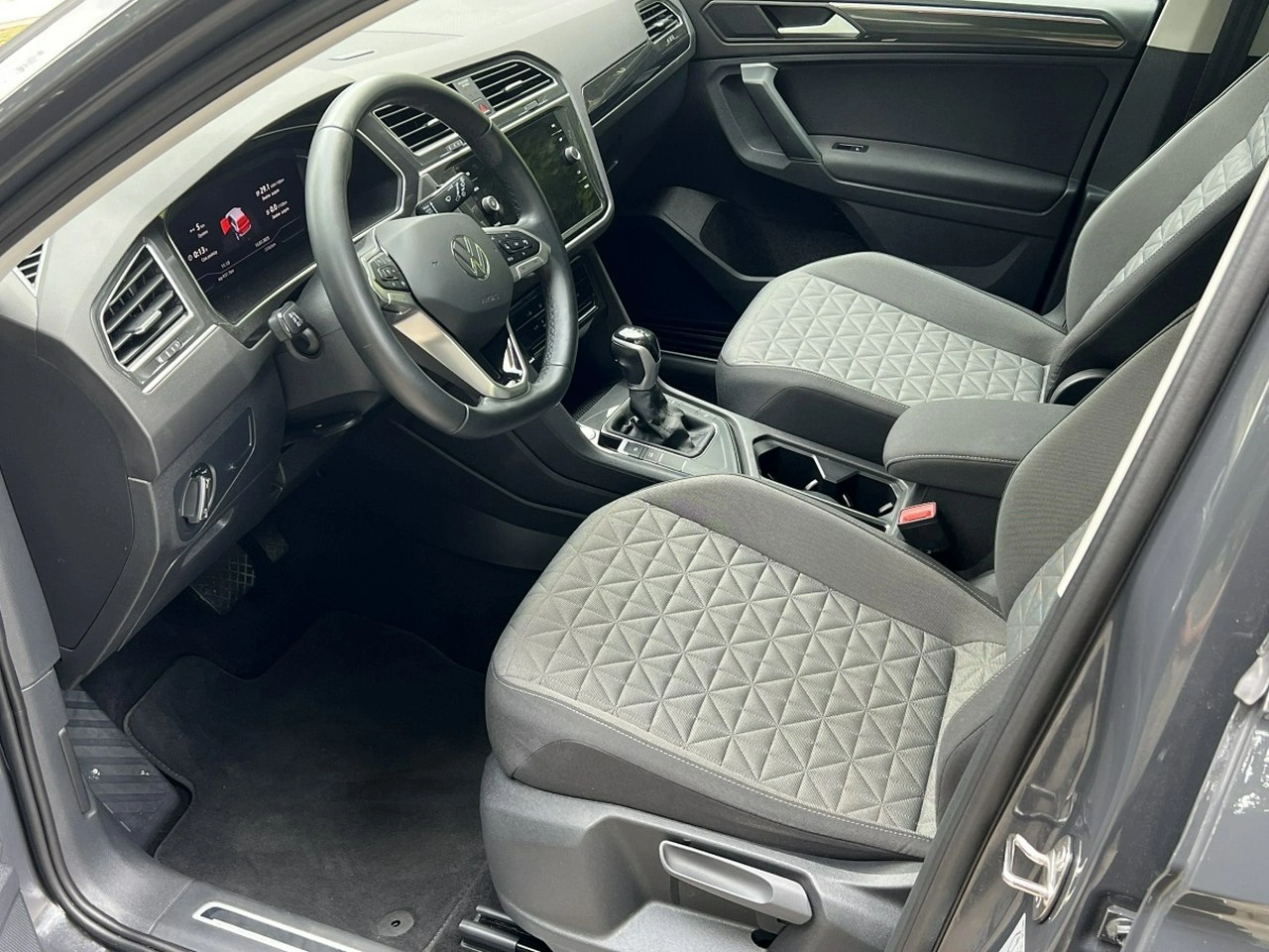 Volkswagen Tiguan - Zdjęcie 10