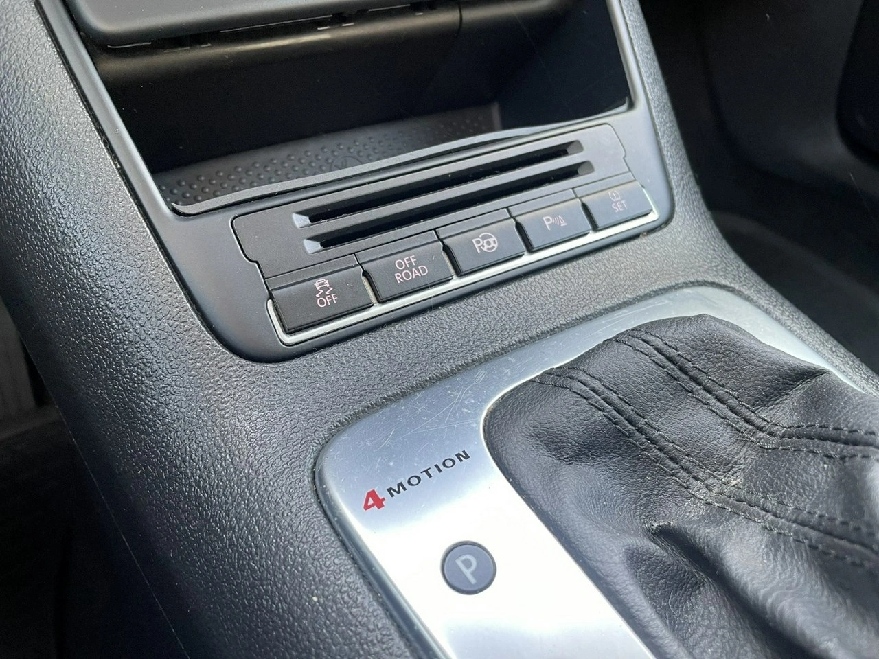 Volkswagen Tiguan - Zdjęcie 13