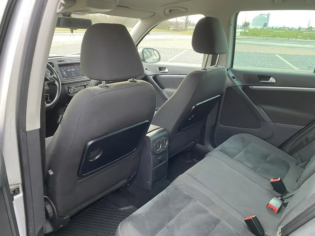 Volkswagen Tiguan - Zdjęcie 9