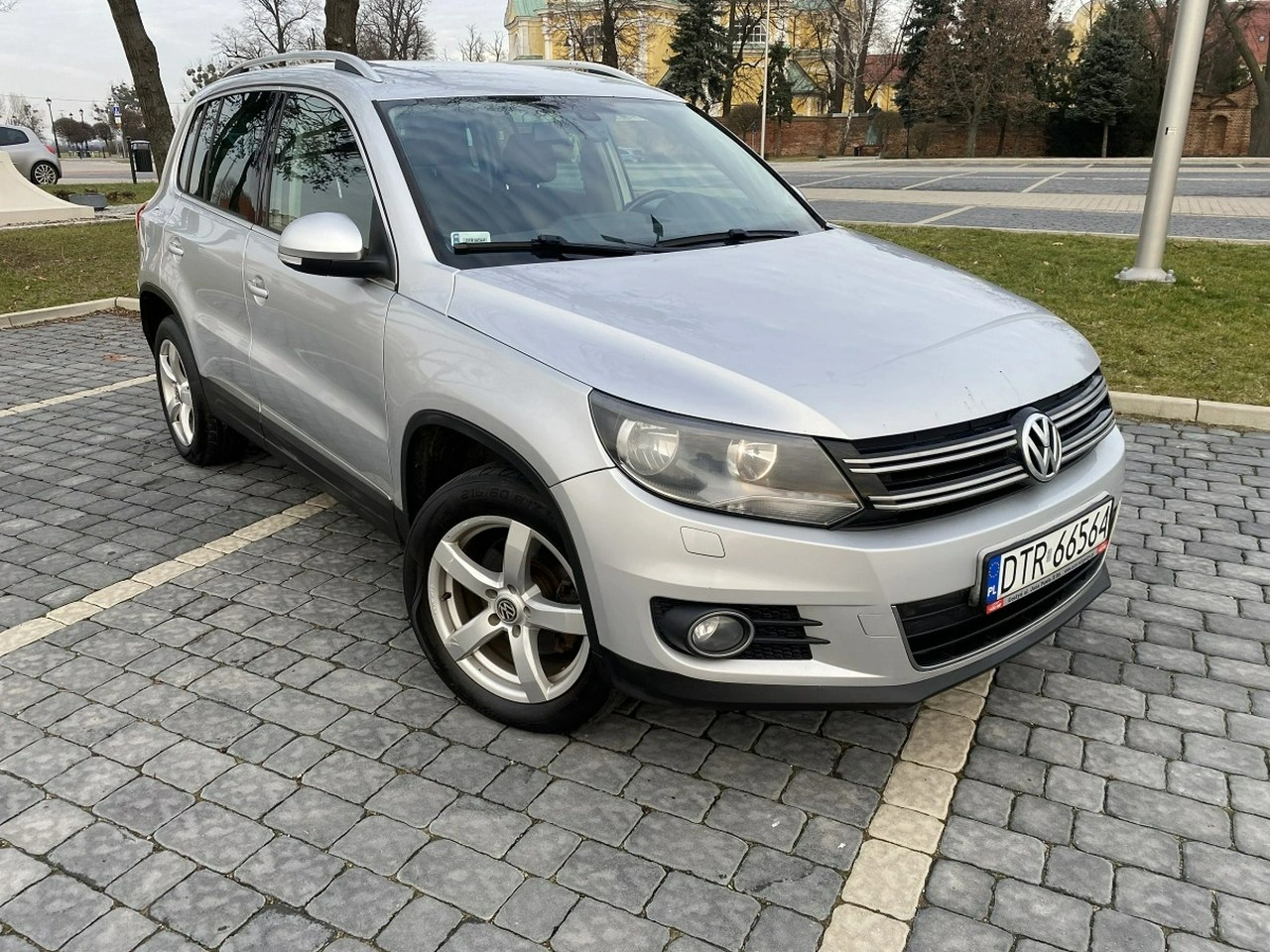 Volkswagen Tiguan - Główne zdjęcie