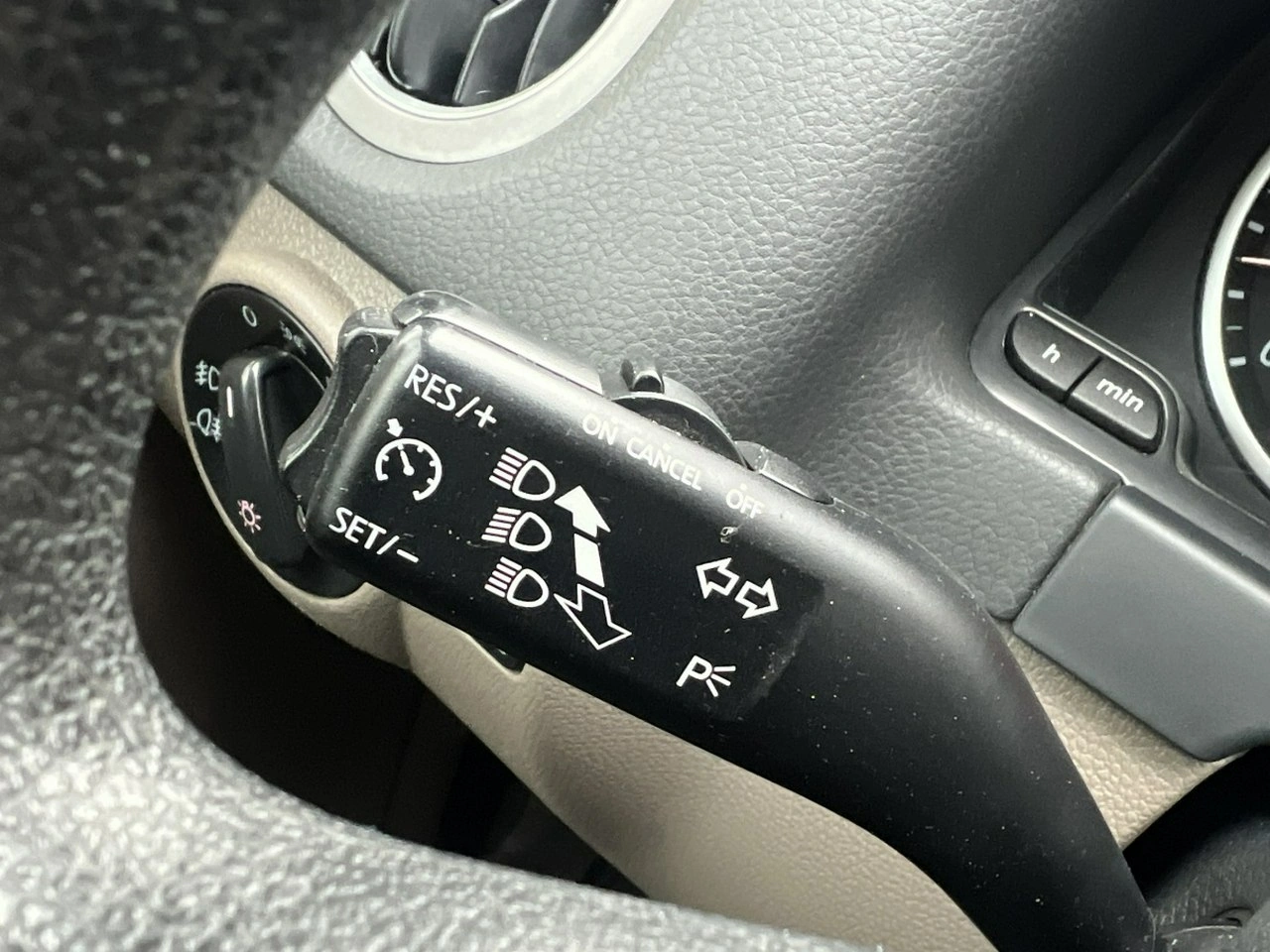 Volkswagen Tiguan - Zdjęcie 10