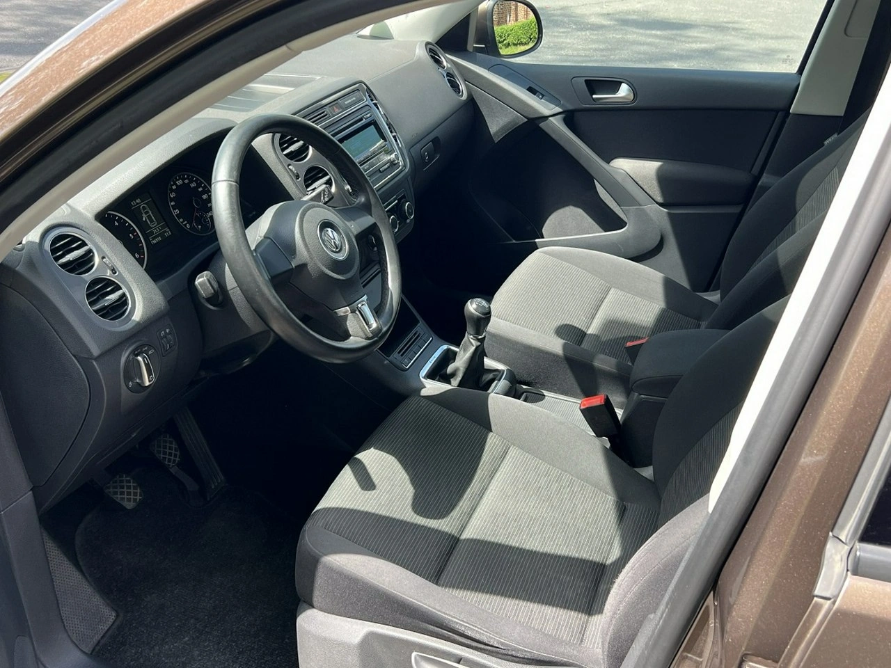 Volkswagen Tiguan - Zdjęcie 9